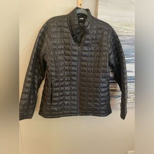 The North Face women’s XL lightweight jacket